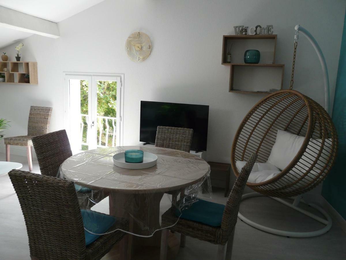Bleu De L'Isle Apartman Kültér fotó